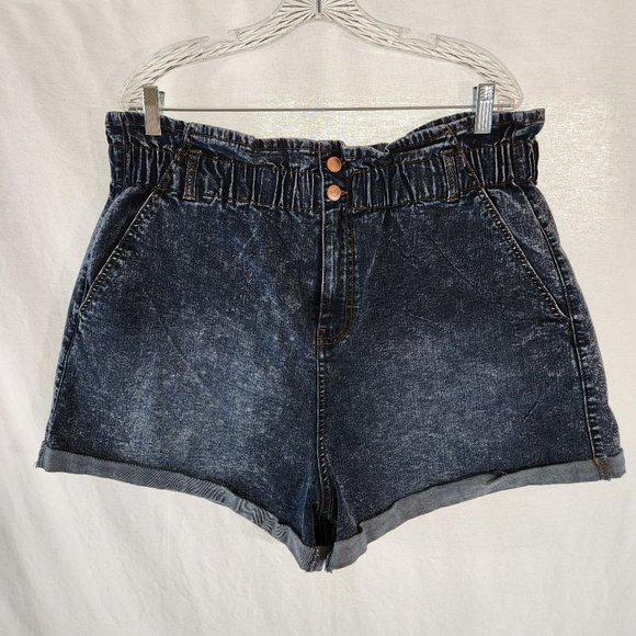NOBO Pants - Vintage NOBO  Paperbag High-Rise  Denim Button Mom Shorts Plus Size XXXL/3XG.